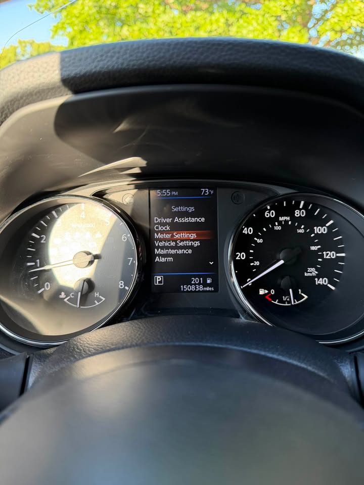 2019 Nissan Rogue S AWD photo 14
