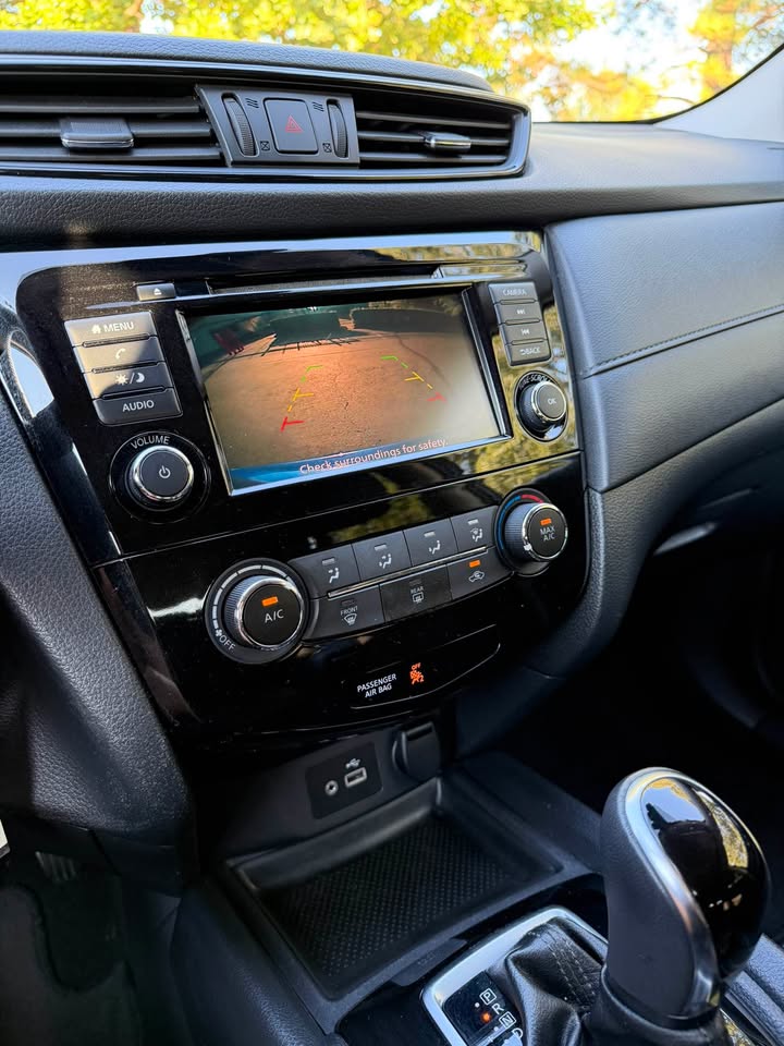 2019 Nissan Rogue S AWD photo 15