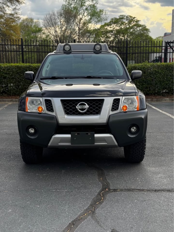 2015 Nissan Xterra PRO-4X photo 2