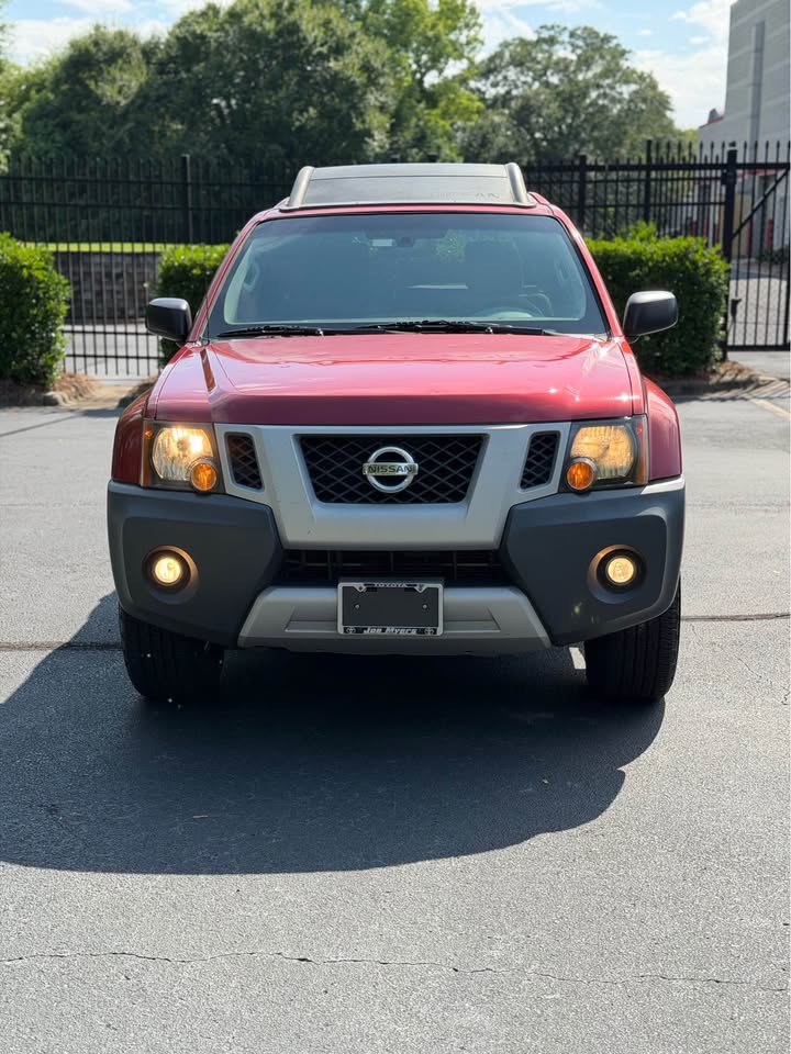 2013 Nissan Xterra S 4x4 photo 2