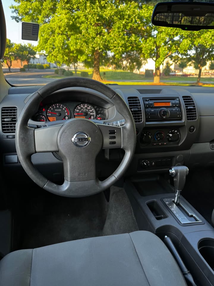 2012 Nissan Xterra X Sport Utility 4D photo 14
