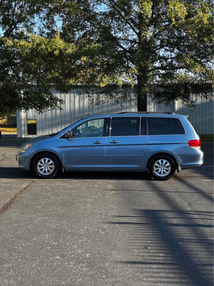 2010 Honda Odyssey photo 4