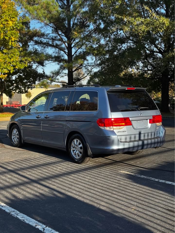 2010 Honda Odyssey photo 5
