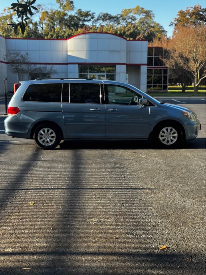 2010 Honda Odyssey photo 9