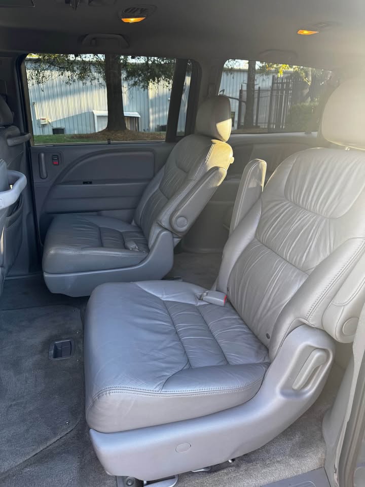 2010 Honda Odyssey photo 12