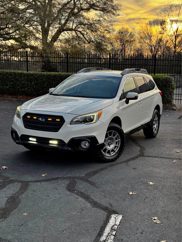 2015 Subaru Outback 2.5i Limited Wagon 4D