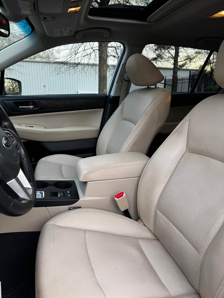 2015 Subaru Outback 2.5i Limited photo 10