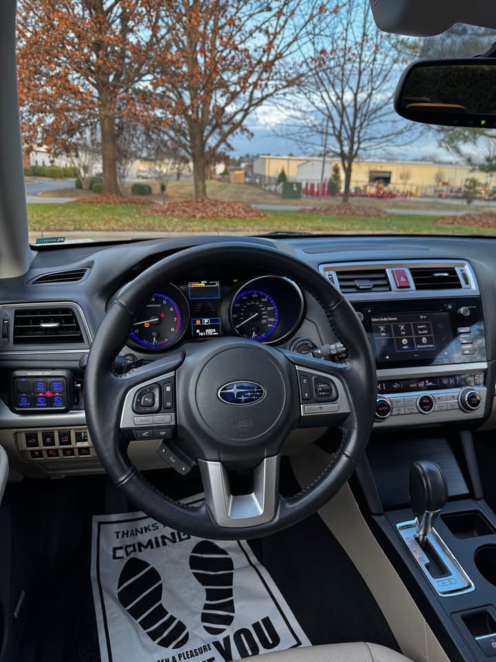 2015 Subaru Outback 2.5i Limited photo 13