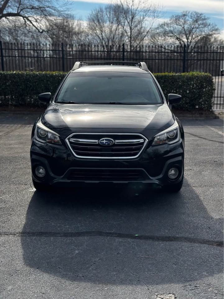 2018 Subaru Outback 2.5i Premium photo 2