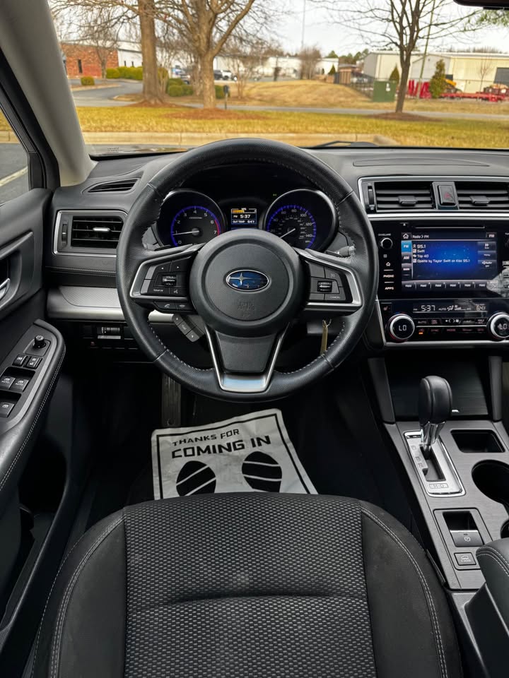 2018 Subaru Outback 2.5i Premium photo 13
