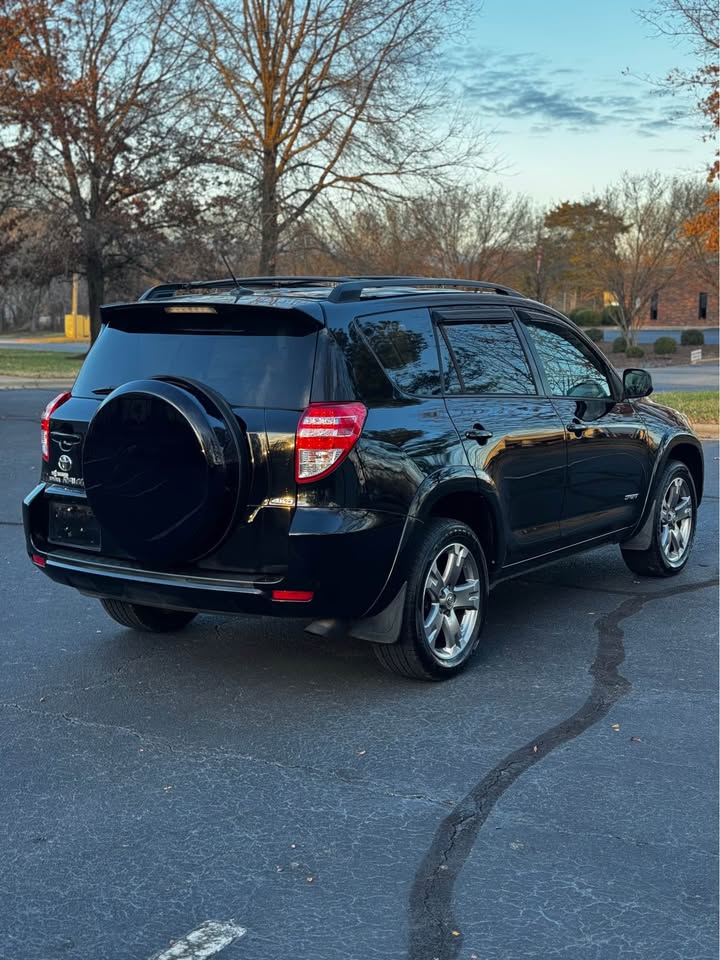 2010 Toyota RAV4 photo 7