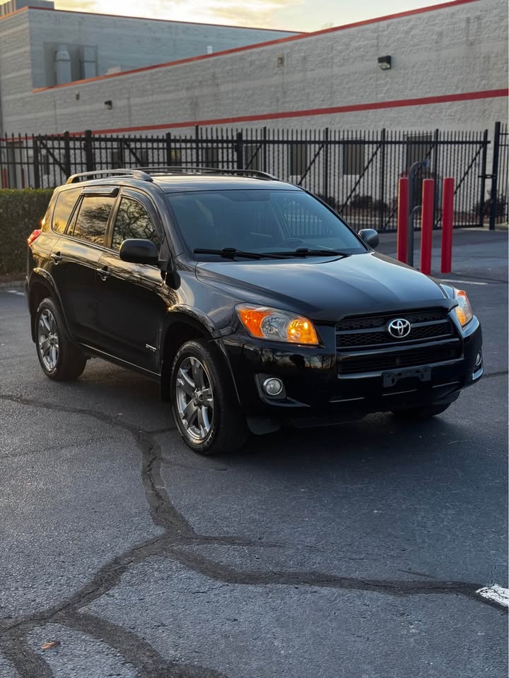 2010 Toyota RAV4 photo 9