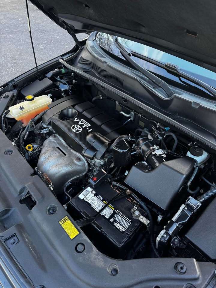 2010 Toyota RAV4 photo 16