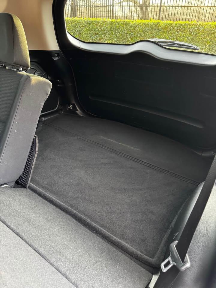 2017 Toyota RAV4 LE photo 20