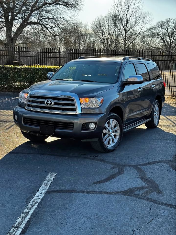 2013 Toyota Sequoia Limited Sport Utility 4D
