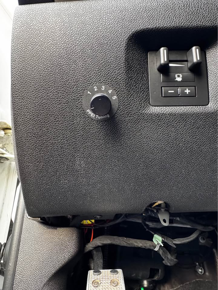 2011 Chevrolet Silverado 2500 HD Crew Cab photo 18