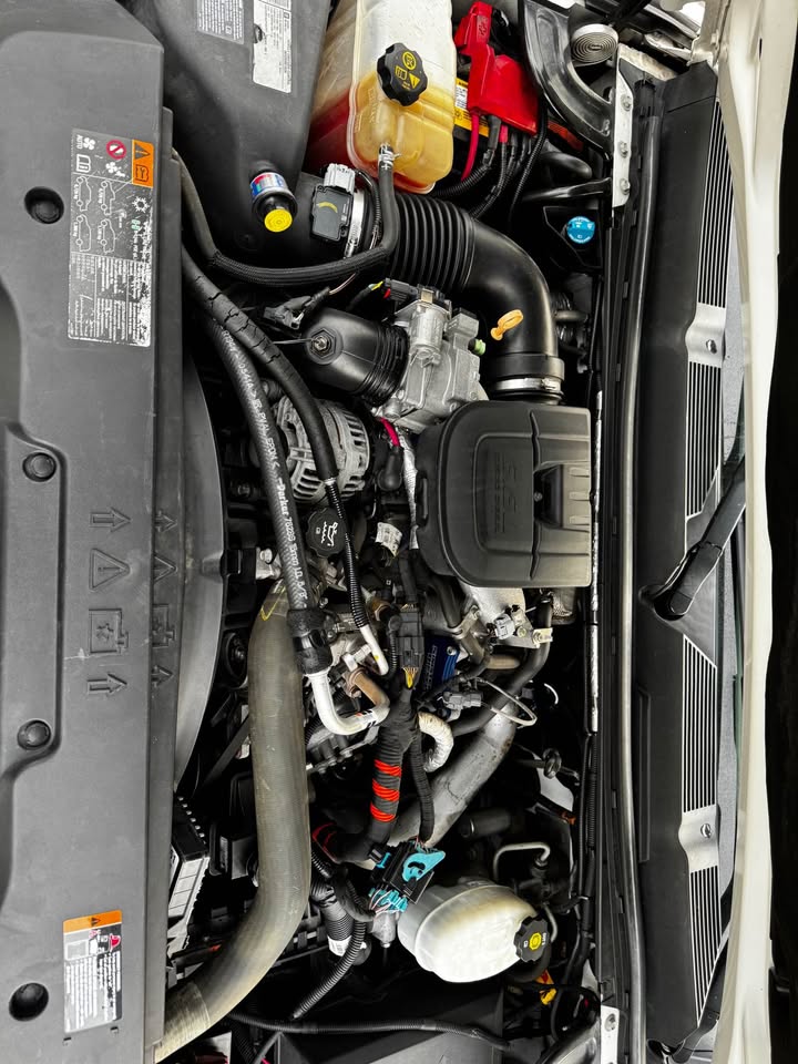 2011 Chevrolet Silverado 2500 HD Crew Cab photo 19