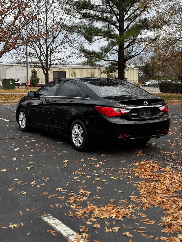 2011 Hyundai Sonata GLS photo 5