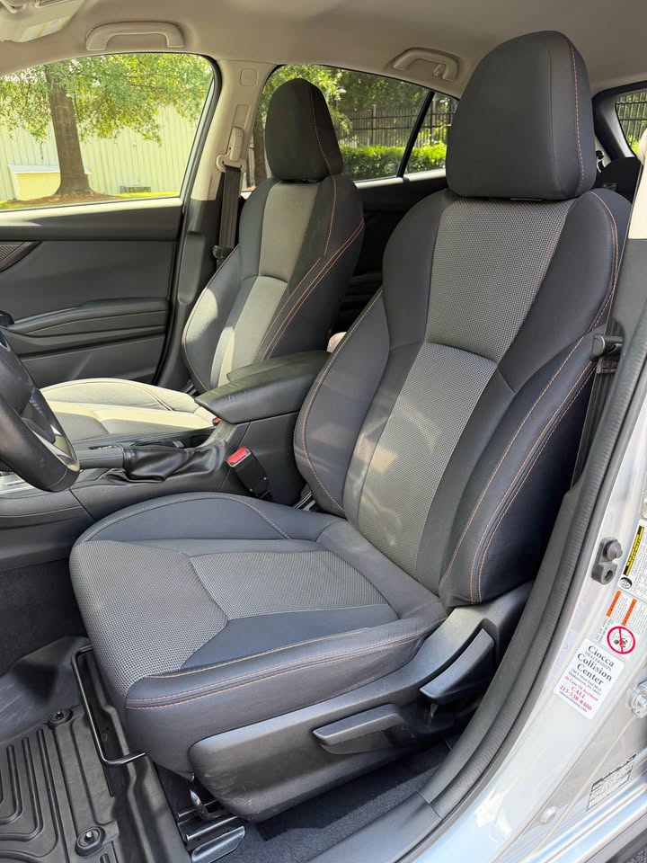 2019 Subaru Crosstrek 2.0i Premium photo 10