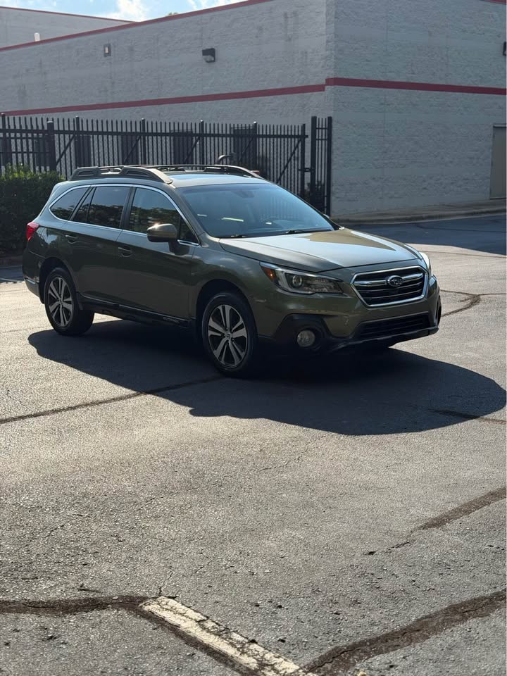 2018 Subaru Outback 2.5i Limited photo 9