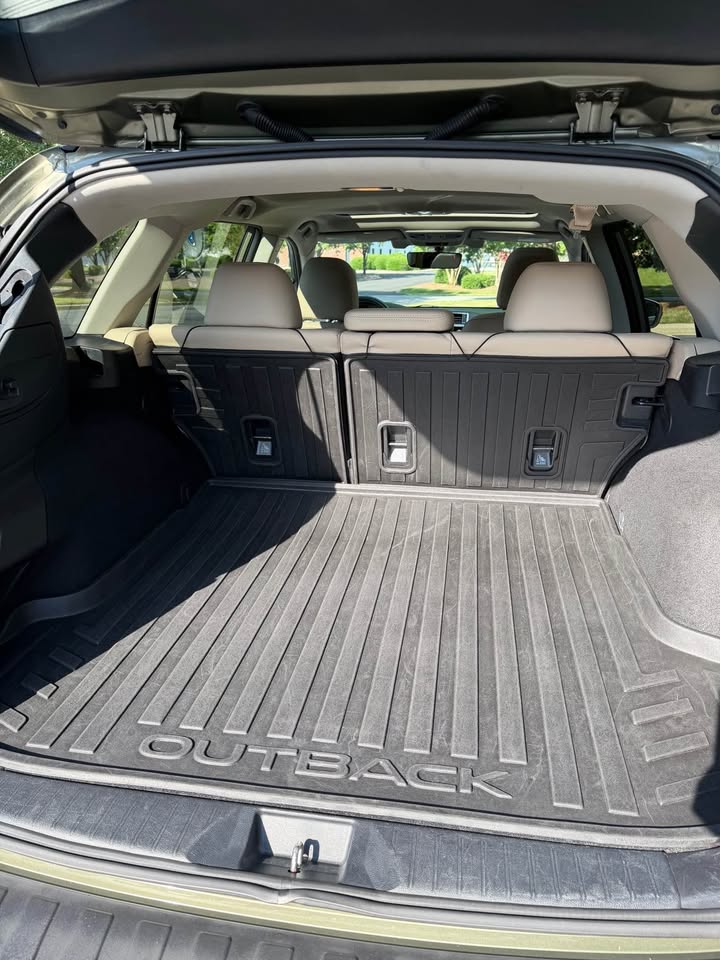 2018 Subaru Outback 2.5i Limited photo 12