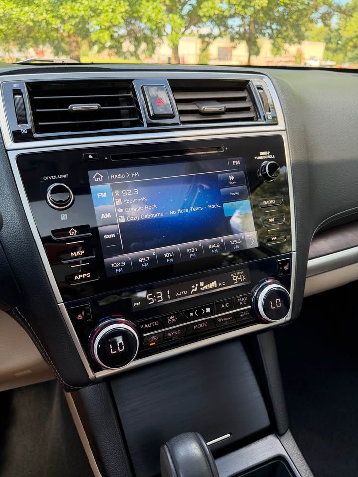 2018 Subaru Outback 2.5i Limited photo 16