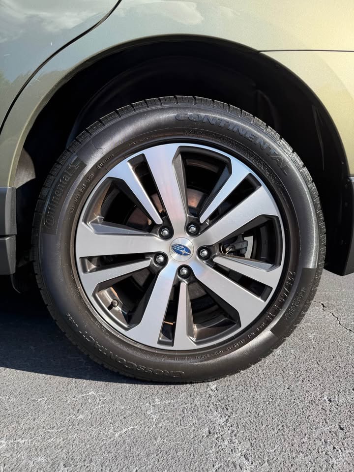 2018 Subaru Outback 2.5i Limited photo 18
