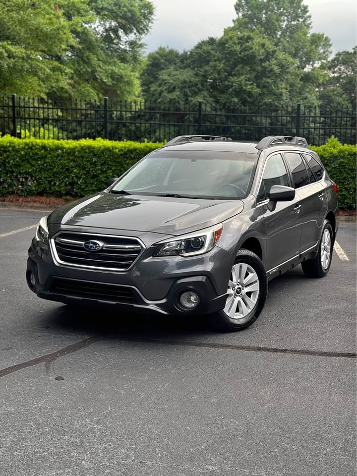 2018 Subaru Outback 2.5i Premium Wagon 4D