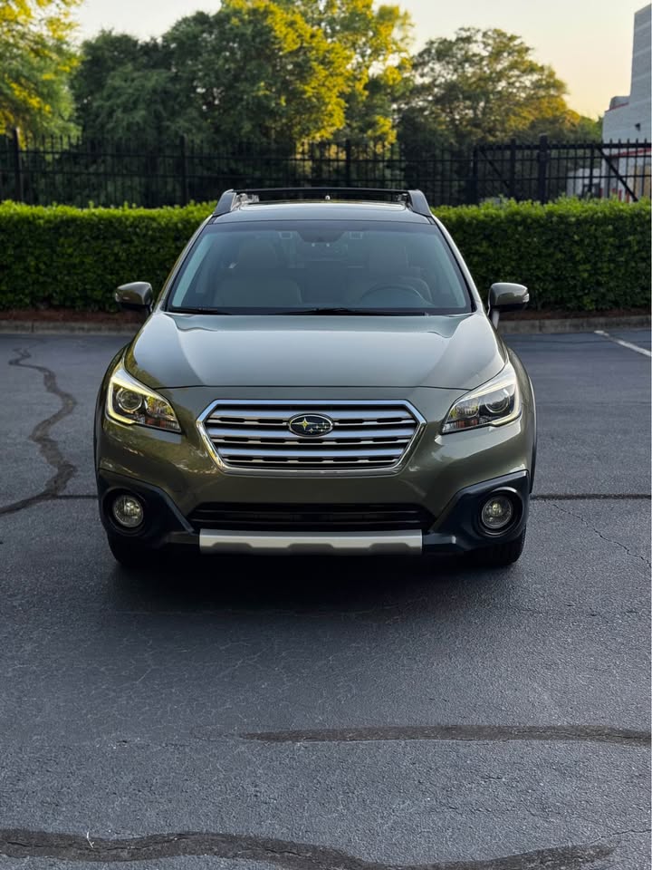 2016 Subaru Outback photo 2