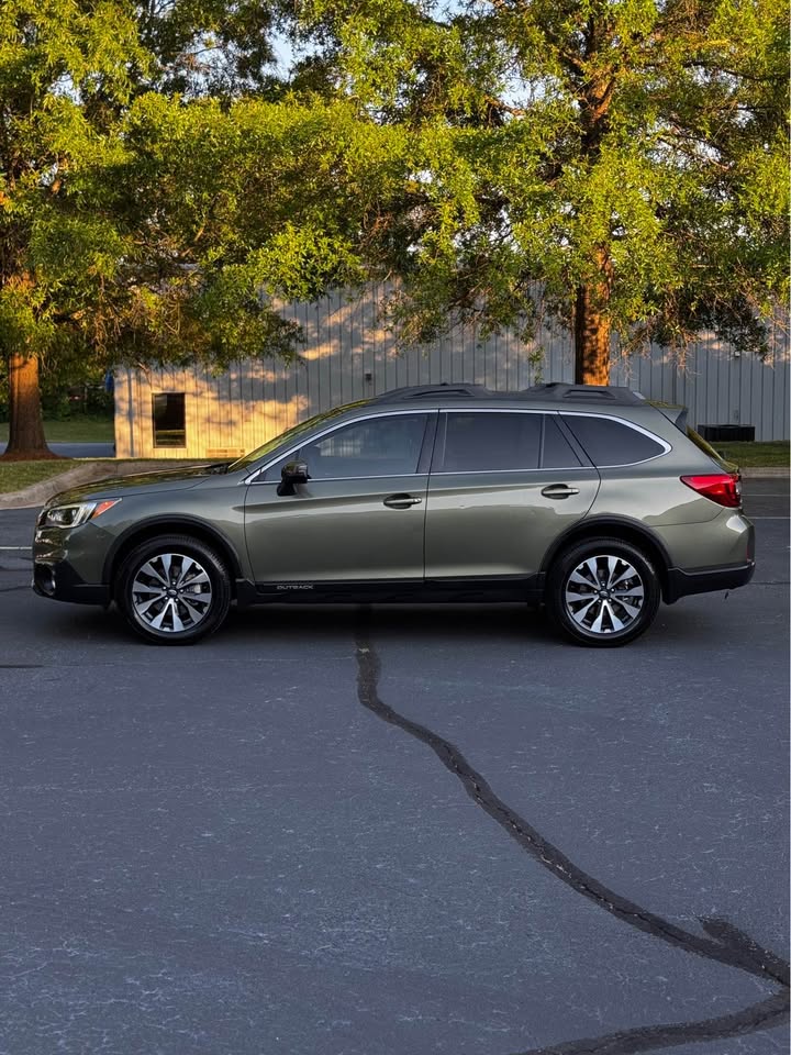 2016 Subaru Outback photo 4