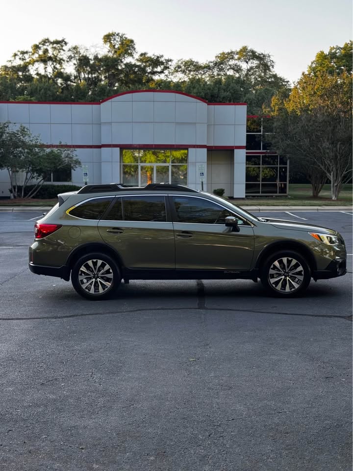 2016 Subaru Outback photo 8
