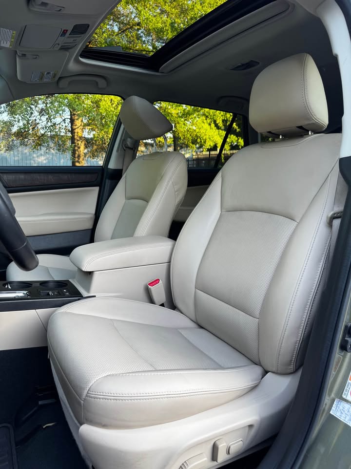 2016 Subaru Outback photo 10