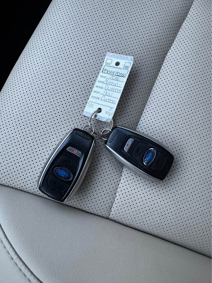 2016 Subaru Outback photo 16