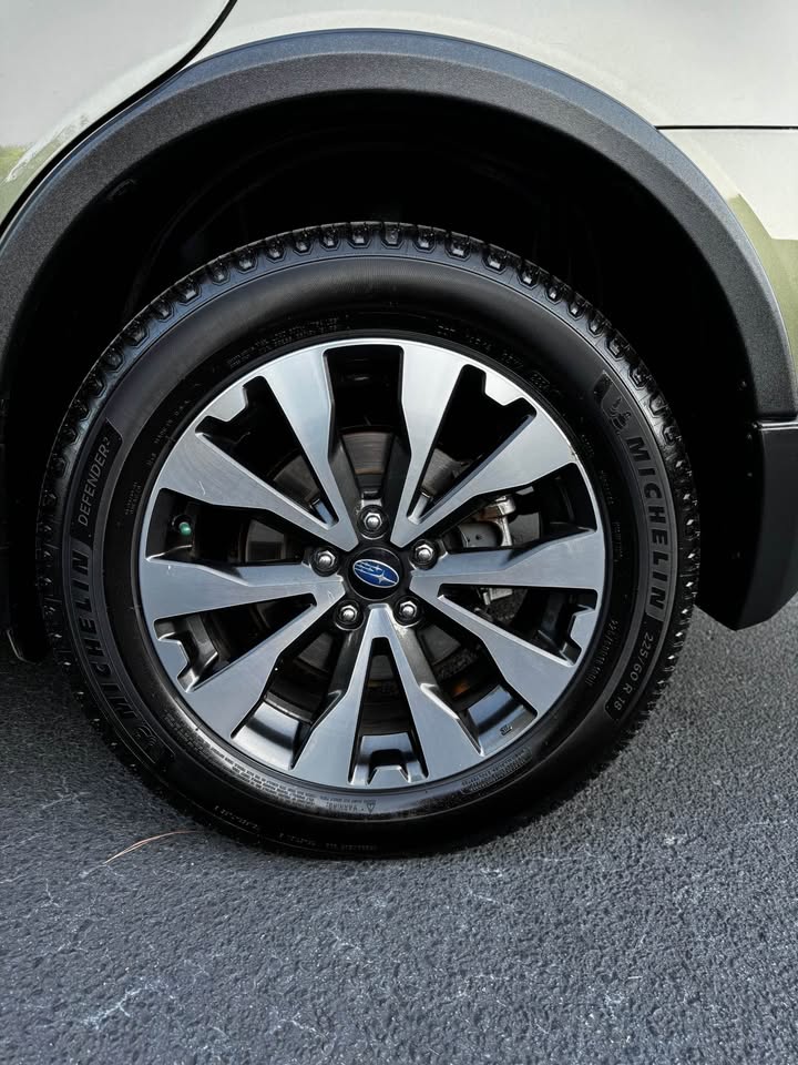 2016 Subaru Outback photo 17