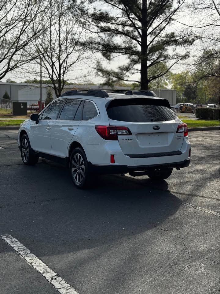 2017 Subaru Outback photo 5