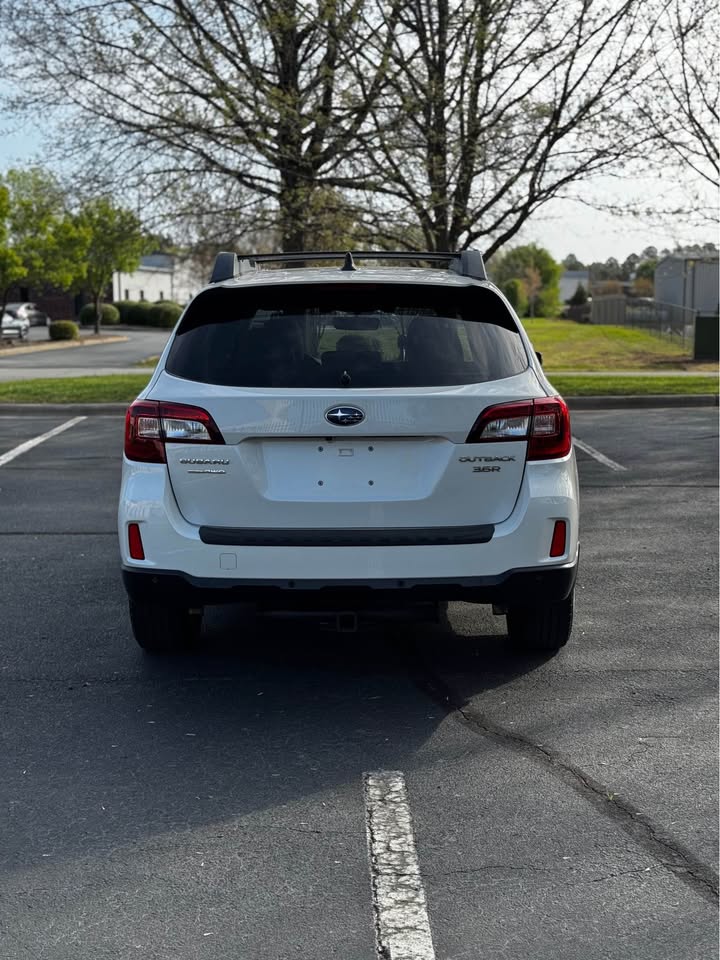 2017 Subaru Outback photo 6