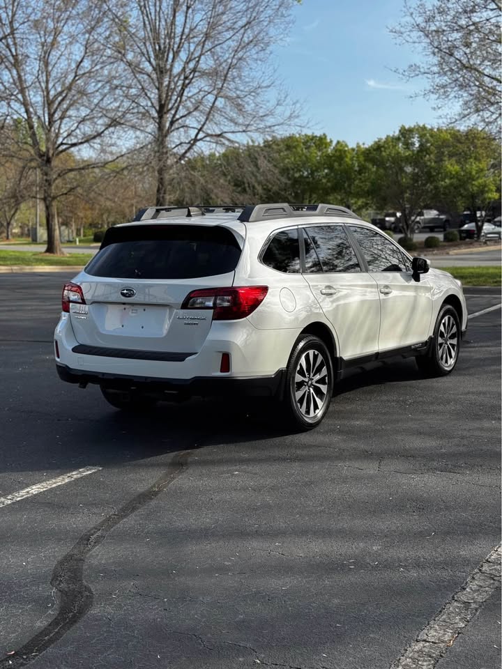 2017 Subaru Outback photo 7