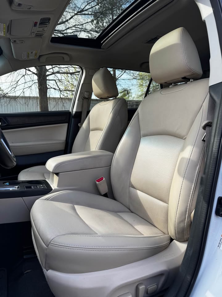 2017 Subaru Outback photo 10