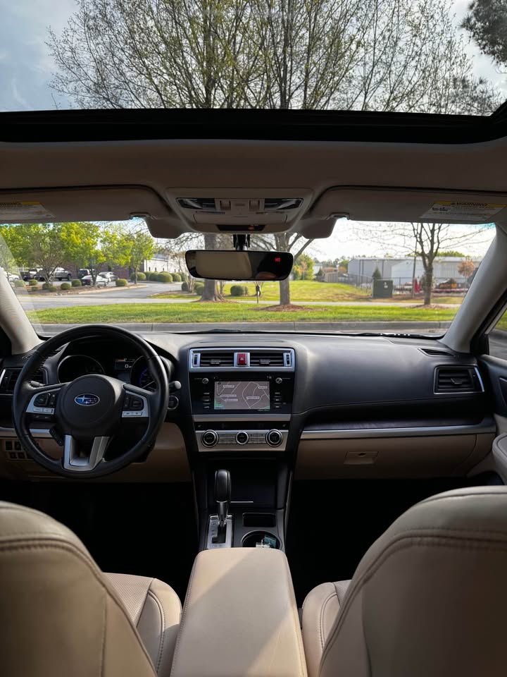 2017 Subaru Outback photo 12