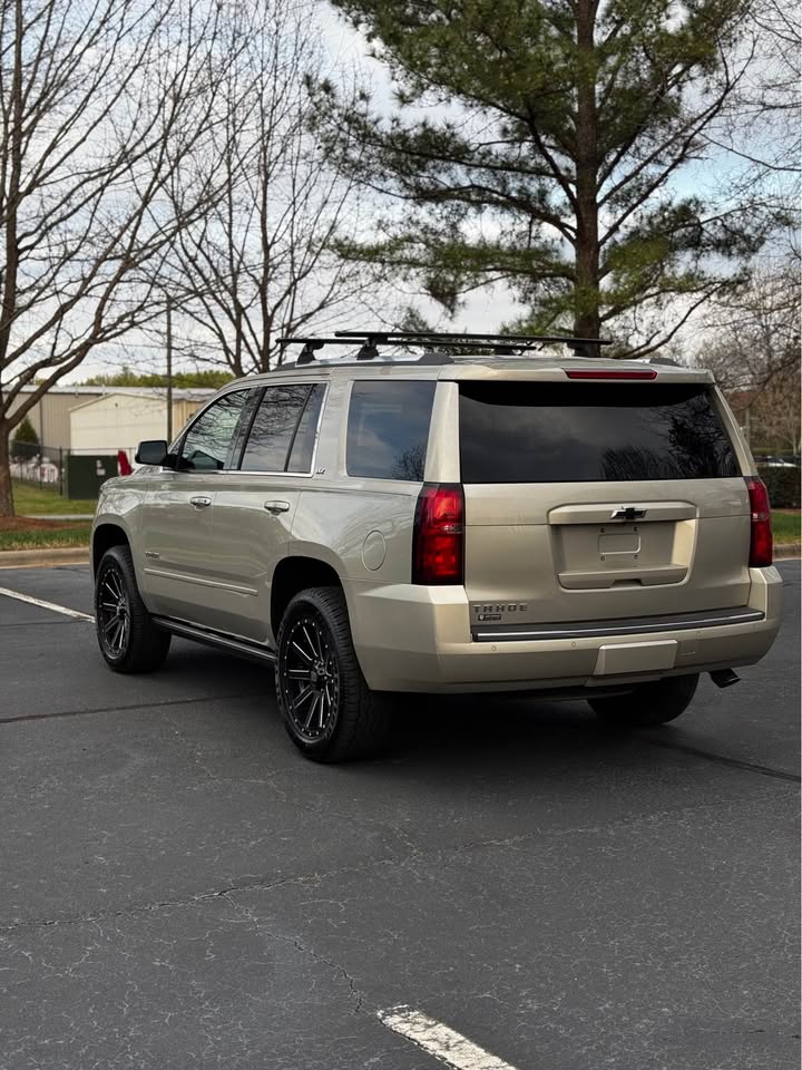2015 Chevrolet Tahoe LTZ photo 5