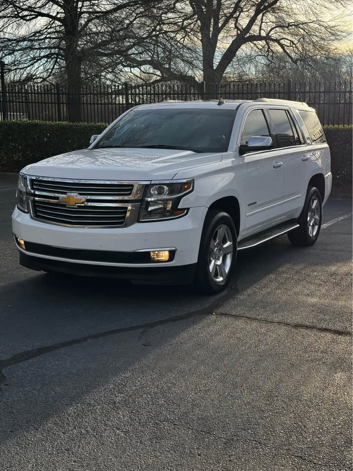 2015 Chevrolet Tahoe LTZ photo 3