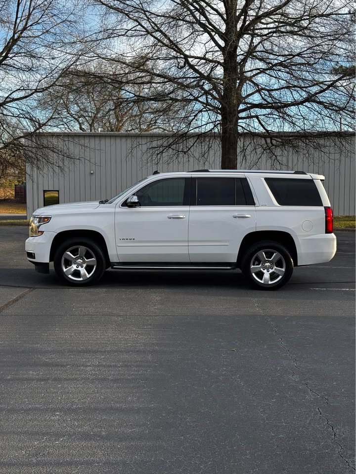 2015 Chevrolet Tahoe LTZ photo 4
