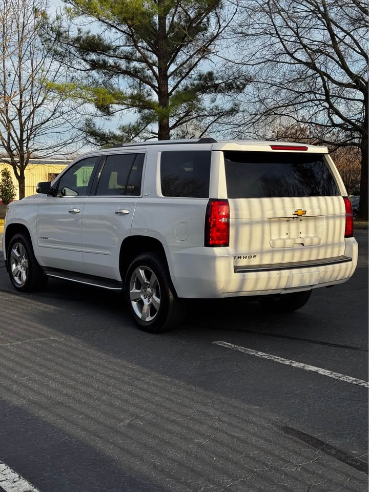 2015 Chevrolet Tahoe LTZ photo 5