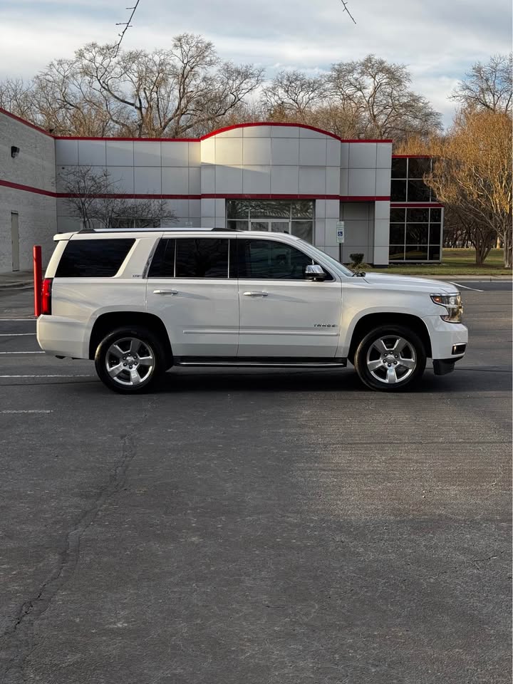 2015 Chevrolet Tahoe LTZ photo 9
