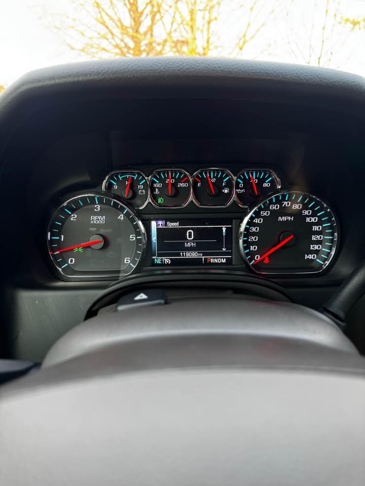 2015 Chevrolet Tahoe LTZ photo 17