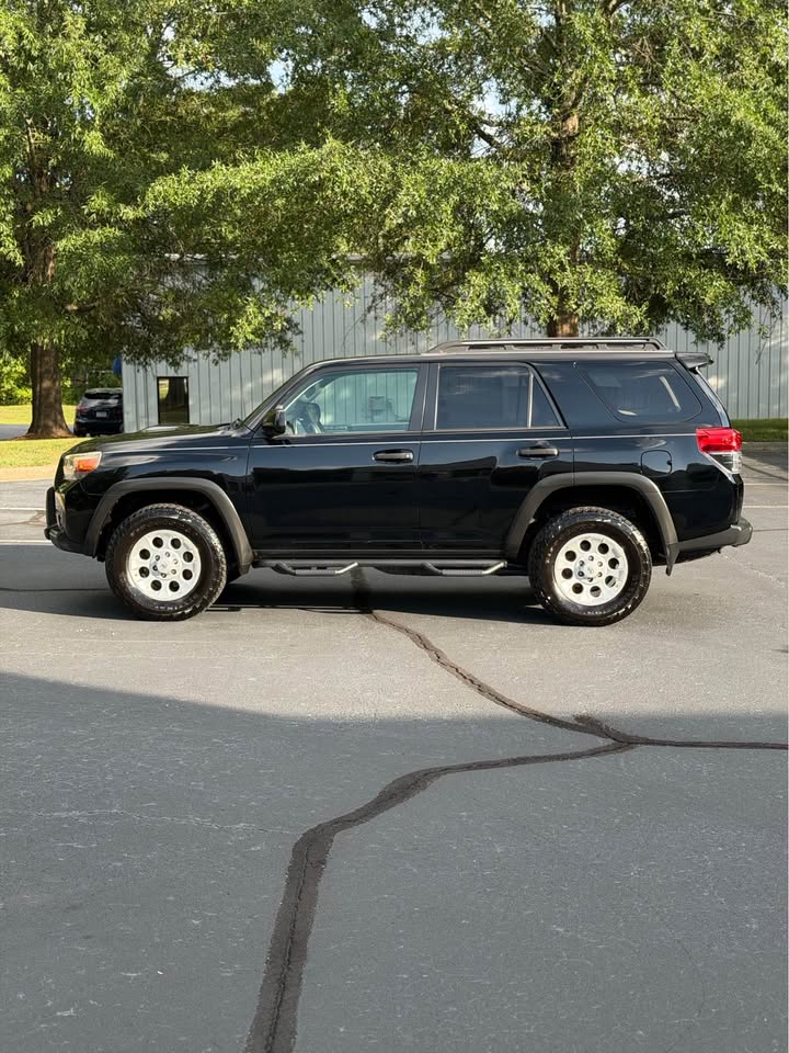 2010 Toyota 4Runner Trail photo 3