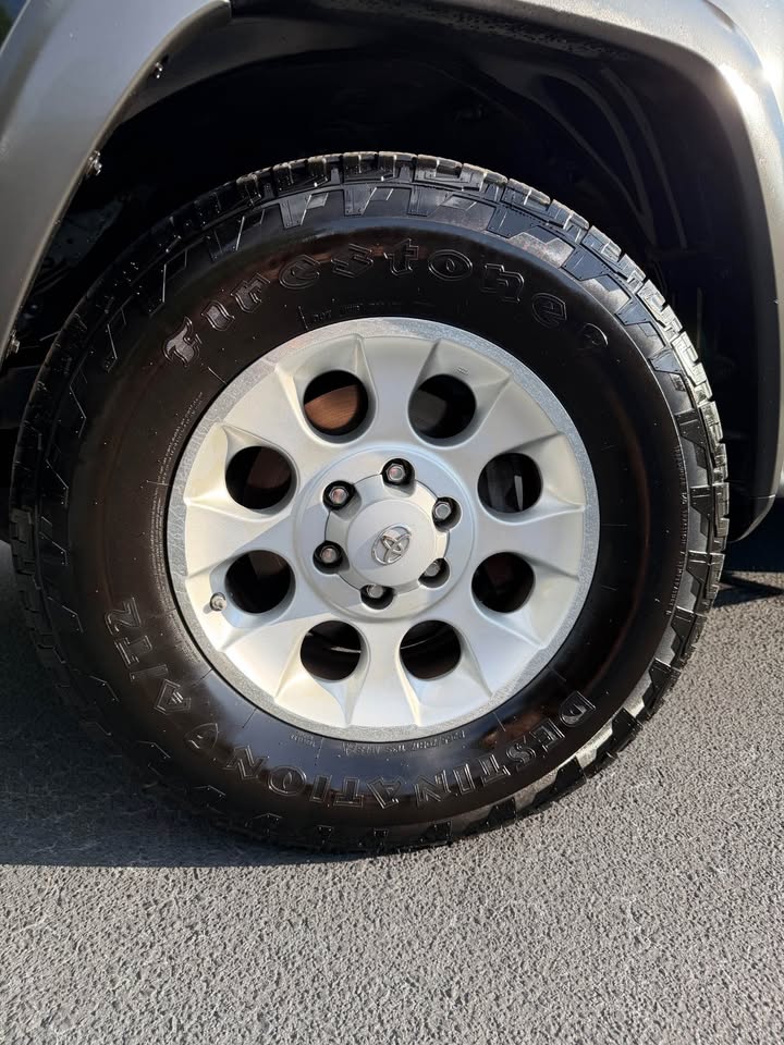 2010 Toyota 4Runner Trail photo 18