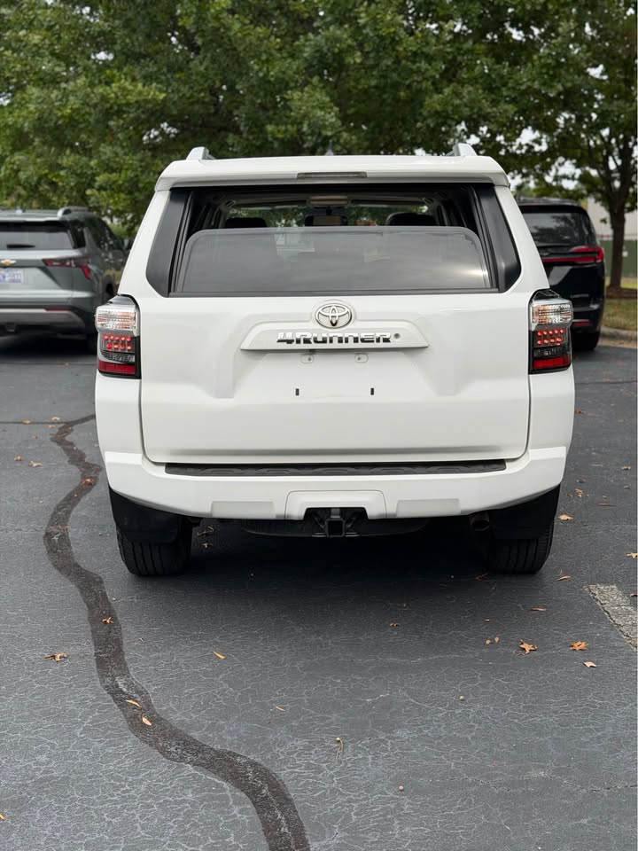 2016 Toyota 4Runner SR5 Premium photo 6