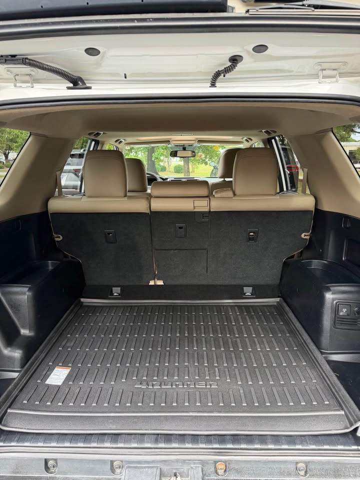 2016 Toyota 4Runner SR5 Premium photo 12
