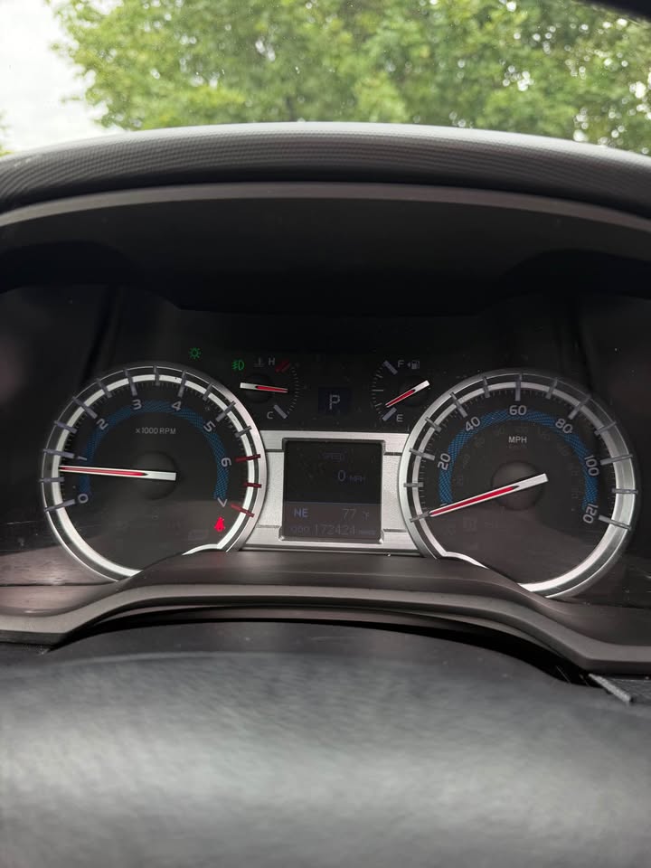2016 Toyota 4Runner SR5 Premium photo 15
